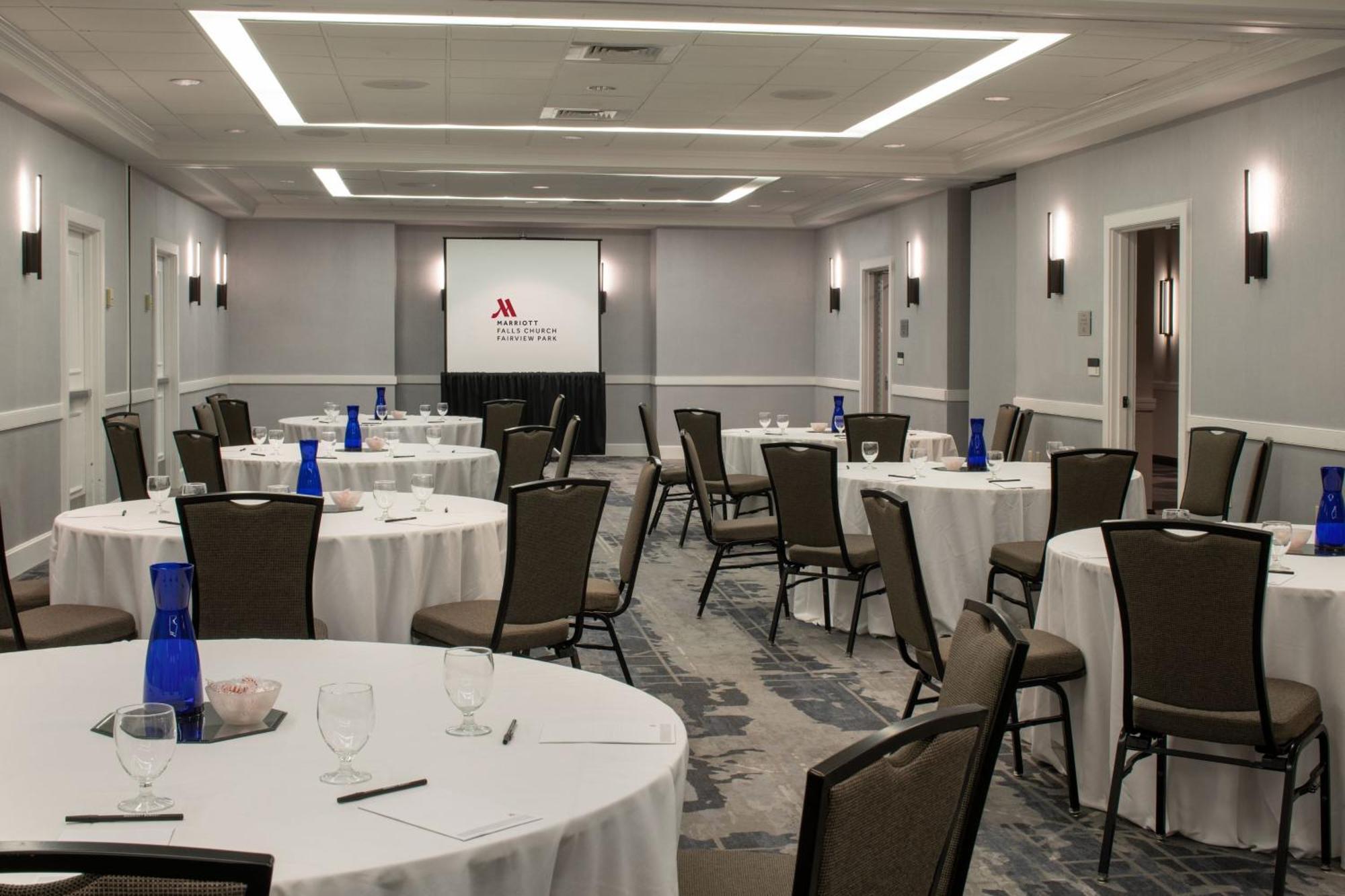 Falls Church Marriott Fairview Park Bagian luar foto