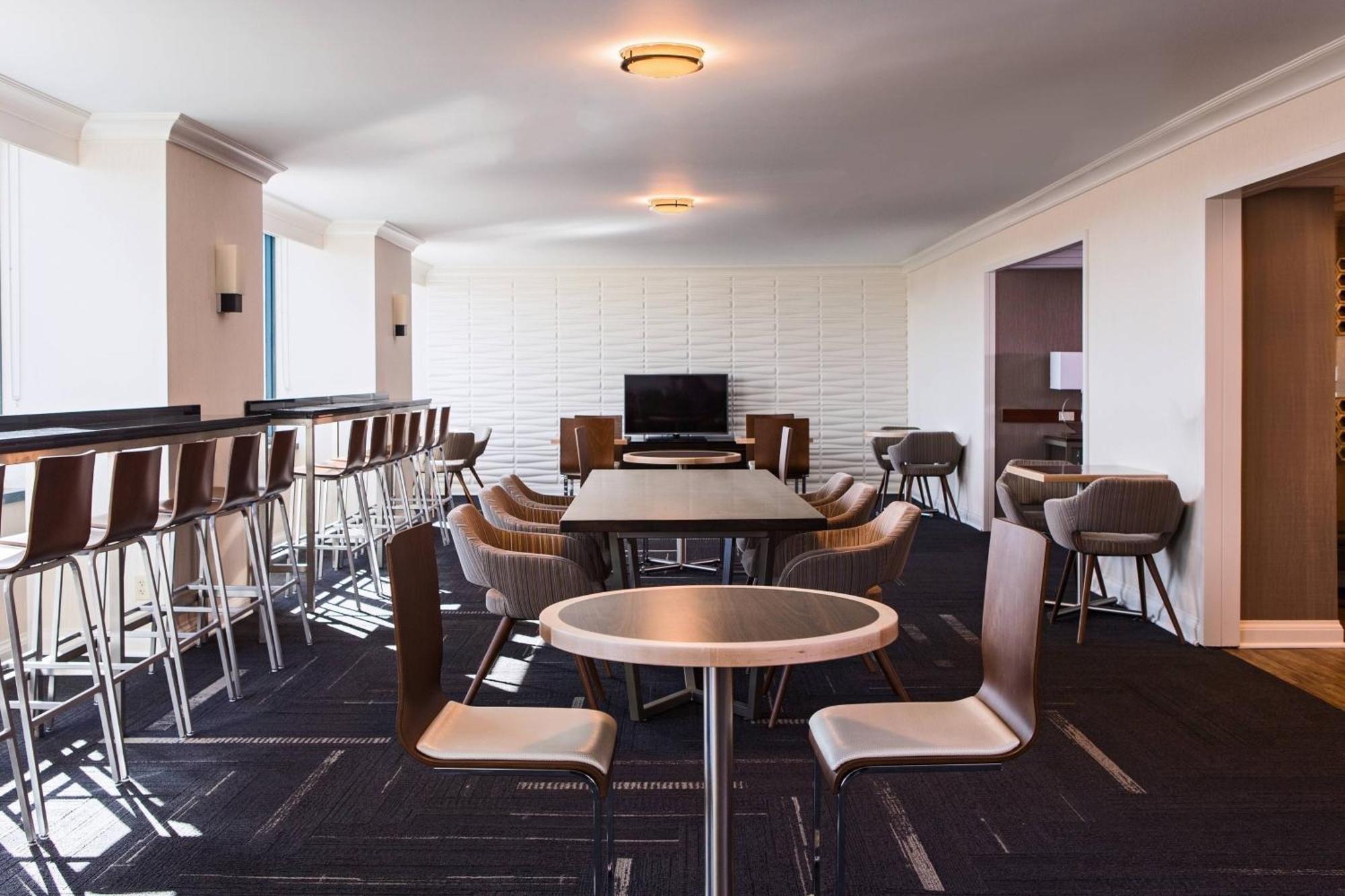 Falls Church Marriott Fairview Park Bagian luar foto
