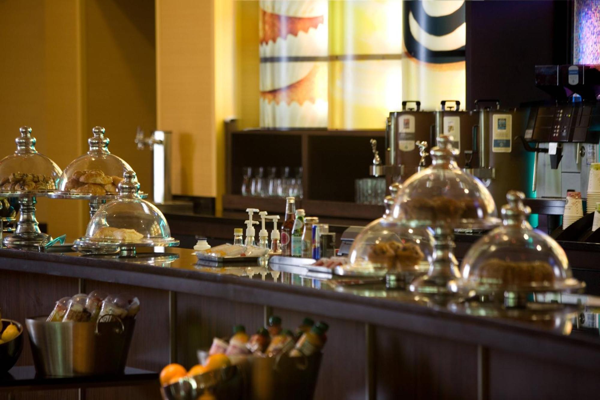 Falls Church Marriott Fairview Park Bagian luar foto